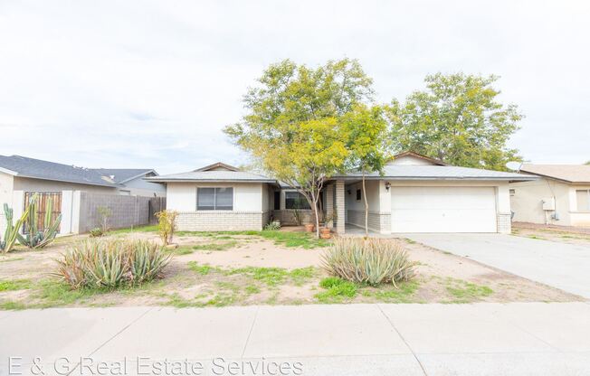 11114 W Turney Ave