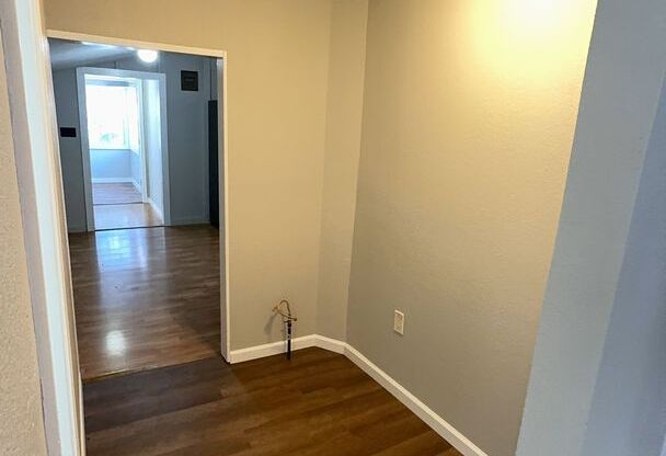 3 beds, 2 baths, 1,062 sqft, $1,390, Unit A