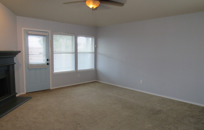 Great Mira Lagos Location!