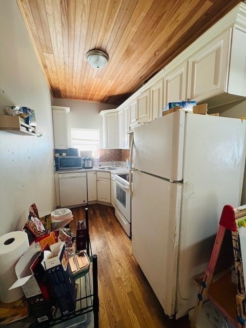 9 RICE ST