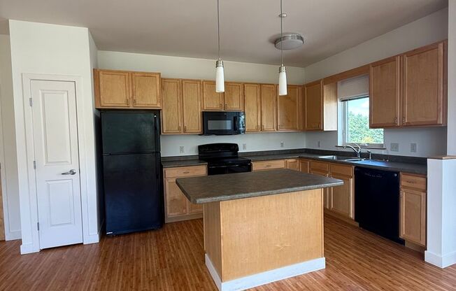 1 bed, 1 bath, 800 sqft, $2,150, Unit #102