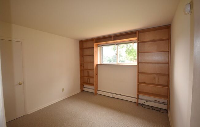 2 beds, 1 bath, 874 sqft, $1,445, Unit Q-11