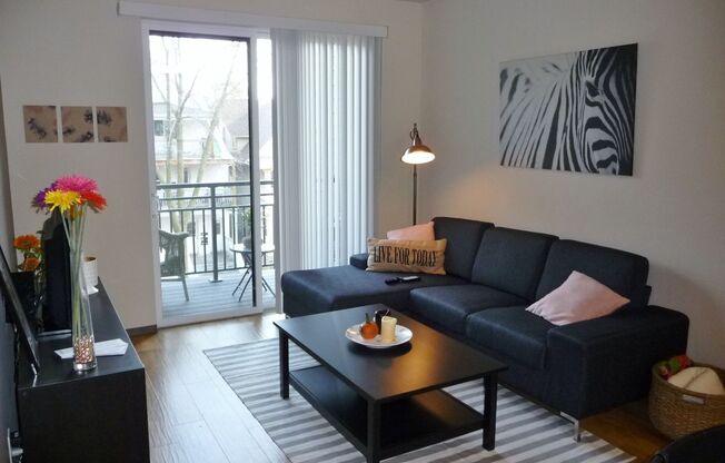 1 bed, 1 bath, 585 sqft, $1,725, Unit #112