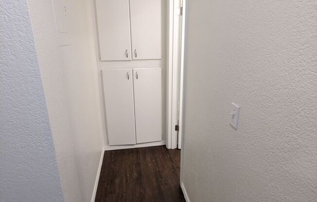 2 beds, 2 baths, 900 sqft, $1,575, Unit #01