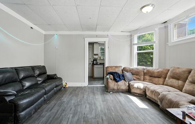 7 bed/2 bath on Atkinson, Mins. from UC for Only $700/pp ($4900/mo)!