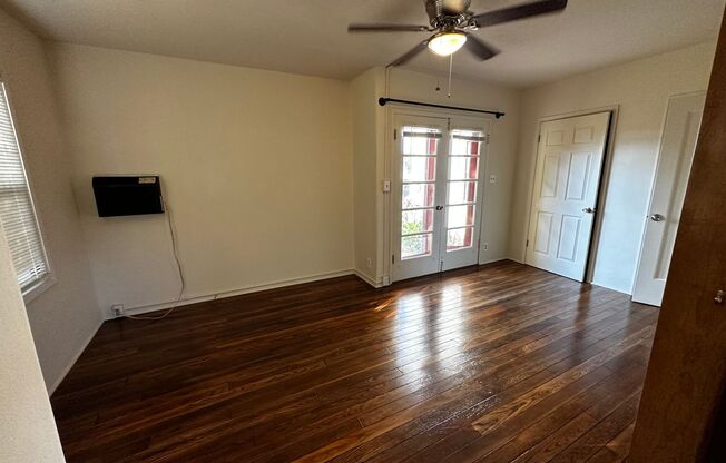 Studio, 1 bath, $650, Unit 1