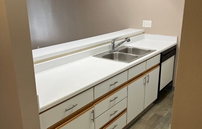 1 bed, 1 bath, 772 sqft, $1,039, Unit 2-204