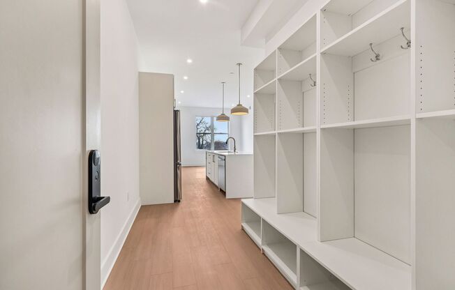 1 bed, 1 bath, 720 sqft, $1,788, Unit 218