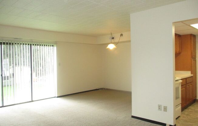 Pennwood Square 516-520 Rebecca Ave.