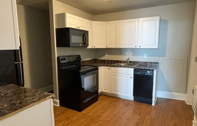 1 bed, 1 bath, 660 sqft, $1,330, Unit 3B