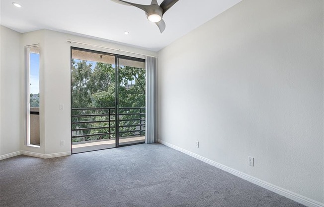 Ceiling Fan In Living Room at Hollywood Vista, California