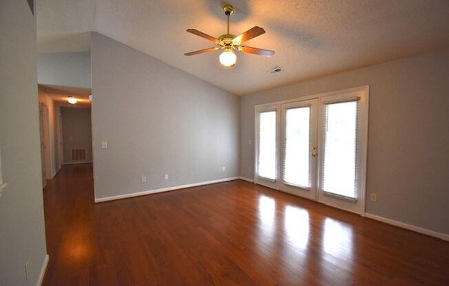 2 bedroom 2 bath unit ready for you to move in!