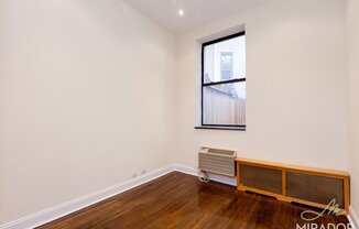 455 PARK AVE S