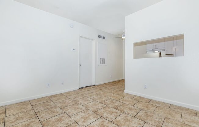 1 bed, 1 bath, 404 sqft, $750, Unit 1170