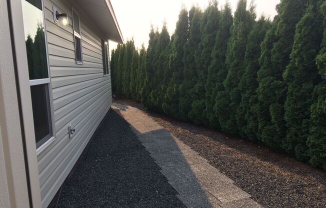 Single Family Home in Ephrata on Candy Cane Lane!!