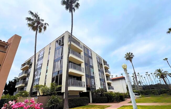 Playa de Oro Apartments