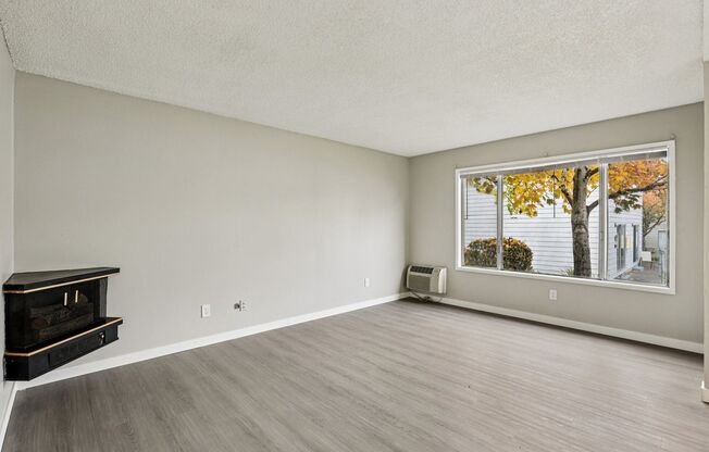 2 beds, 1 bath, 987 sqft, $1,499, Unit 06