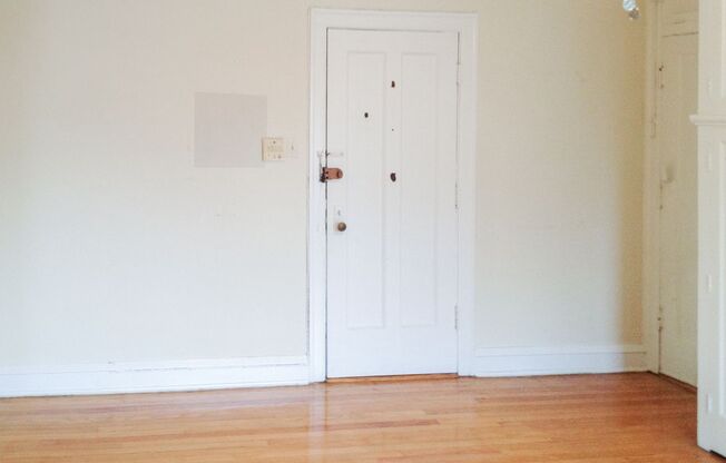 Studio, 1 bath, 350 sqft, $1,185, Unit 1948-2U
