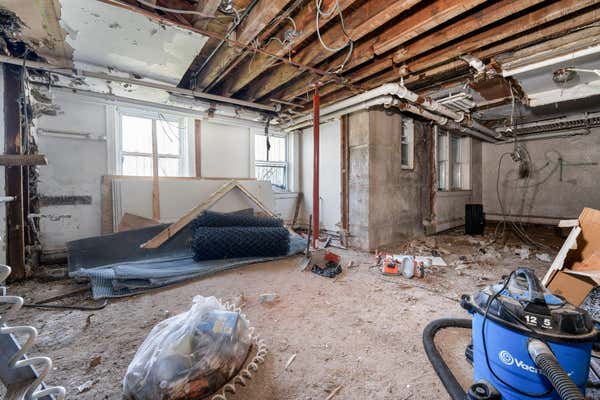 105 5 DITMARS BLVD