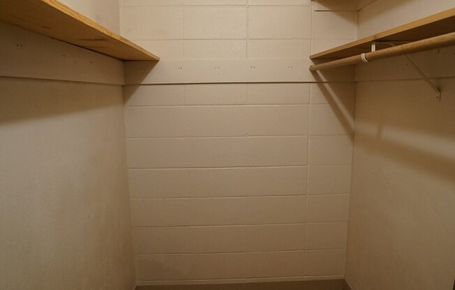 1 bed, 1 bath, $1,090, Unit 2E