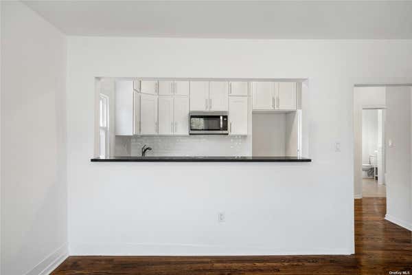 2 beds, 1 bath, $3,195, Unit 2