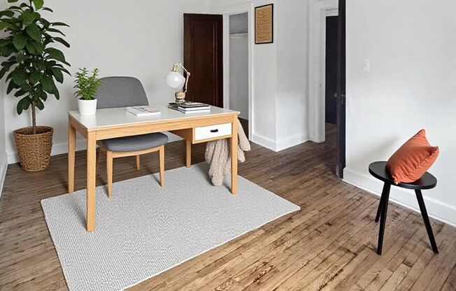 2 beds, 1 bath, 770 sqft, $1,313, Unit 402