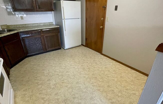 2 beds, 1 bath, $1,145, Unit 1