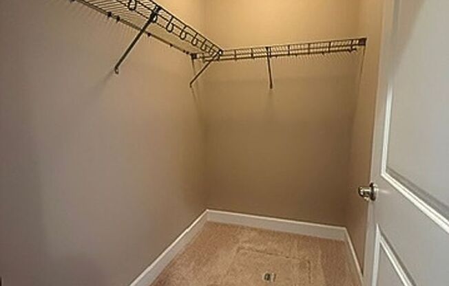 Custom Home In Pristine Neighborhood!