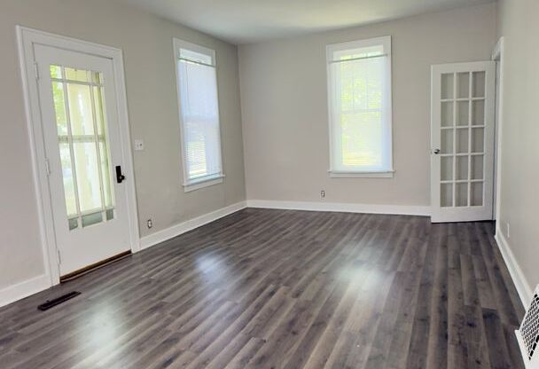SPACIOUS HOUSE…3 Bedroom 2 Bath
