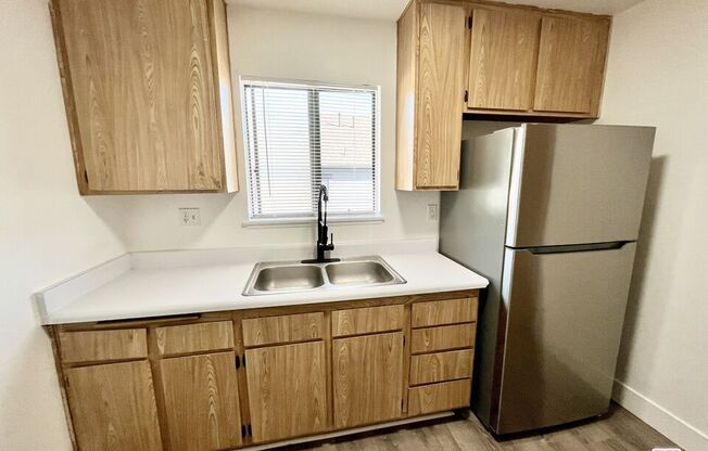 1 bed, 1 bath, 750 sqft, $1,850, Unit 24