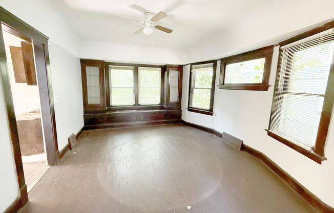 3 BED 1 BATH BEAUTIFUL SINGLE FAMILY HOME