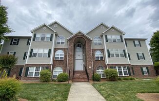 Beautifully Updated 2BR/2BA Gated Condo in Deacon Ridge!