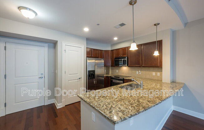 200 River Vista Dr