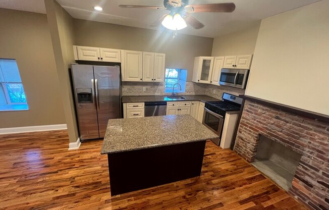 10 WOODMONT RD