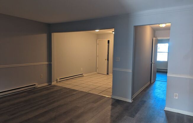 2 beds, 1 bath, $1,495, Unit Unit 102