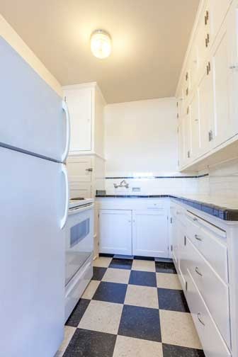 Studio, 1 bath, 425 sqft, $1,250, Unit 206