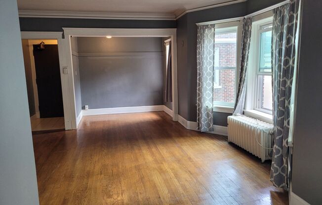 1 bed, 1 bath, $1,125, Unit 11