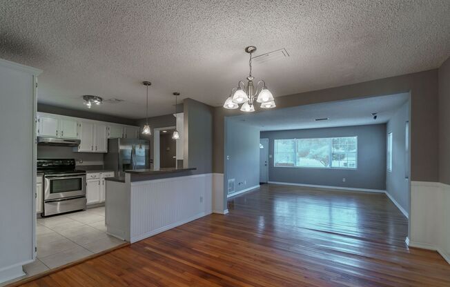 3 beds, 2 baths, $1,895