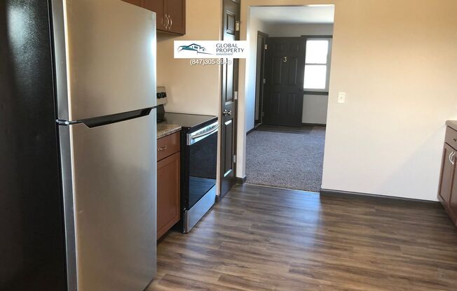 3 beds, 1 bath, 1,101 sqft, $1,800, Unit #4