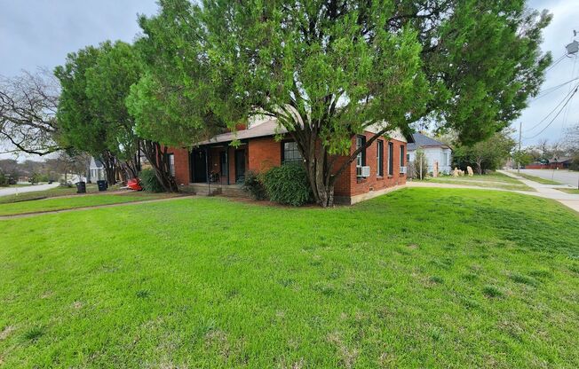 Charming 1 Bedroom in Meadowbrook