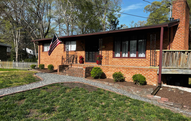 156 BARKSDALE DR
