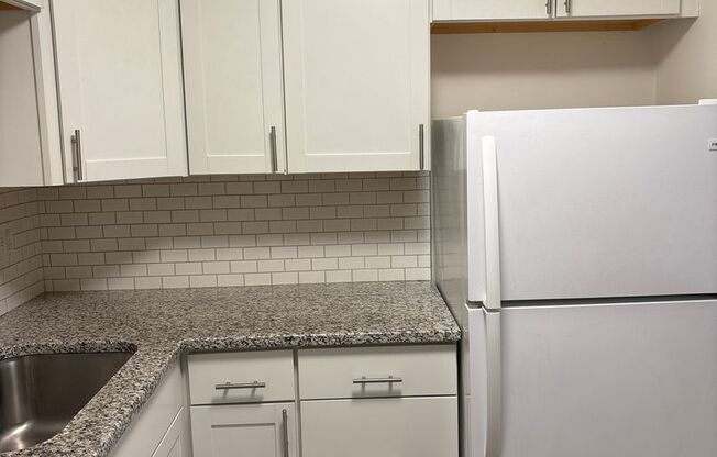 1 bed, 1 bath, 600 sqft, $950, Unit Apt C