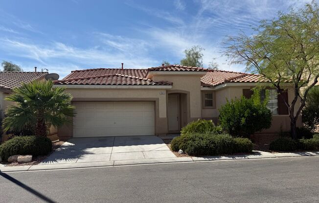Great Single Story 3 Bedroom Home in Southwest Nevada Trails!