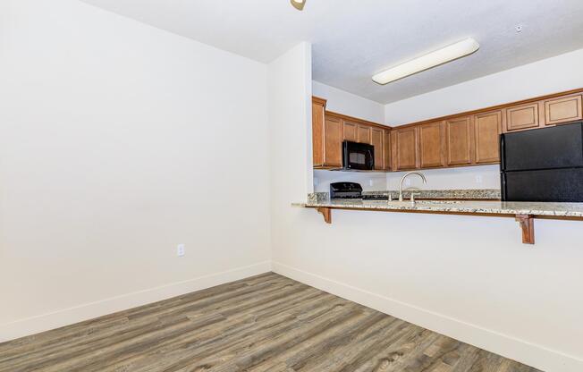 3 beds, 2 baths, 1,185 sqft, $1,819