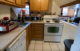 4 beds, 1 bath, $4,650, Unit 1