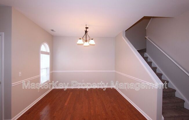 309 GLASTON CT