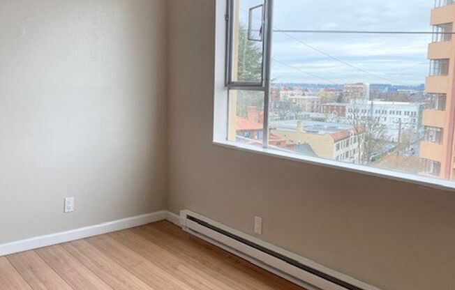1 bed, 1 bath, 587 sqft, $1,450, Unit 706