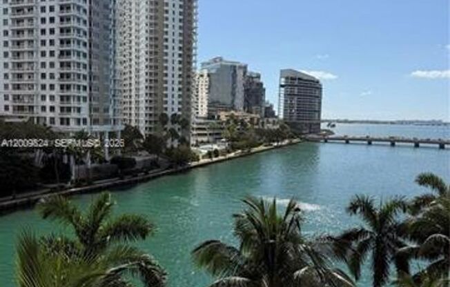 2 beds, 2 baths, 1,325 sqft, $5,000, Unit 465 Brickell Ave # 619