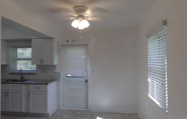 2 beds, 1 bath, $1,600