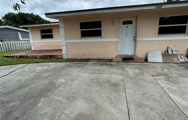 1528 NW 15th Place, Fort Lauderdale, FL 33311